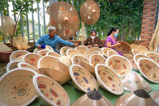 The Art of Enhancing Home Decor with Decorative Bowls and Trays